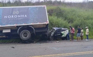 Acidente fatal na BR-101: Casal e criança morrem após colisão com caminhão em Itamarati